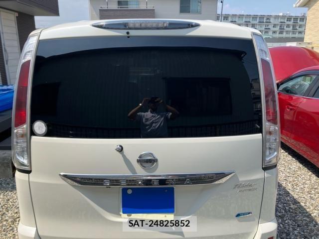 Nissan SERENA 2011-09 8337777-5