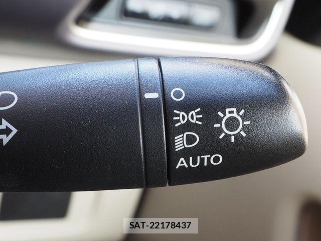 Nissan SERENA 2017-11 8337773-9