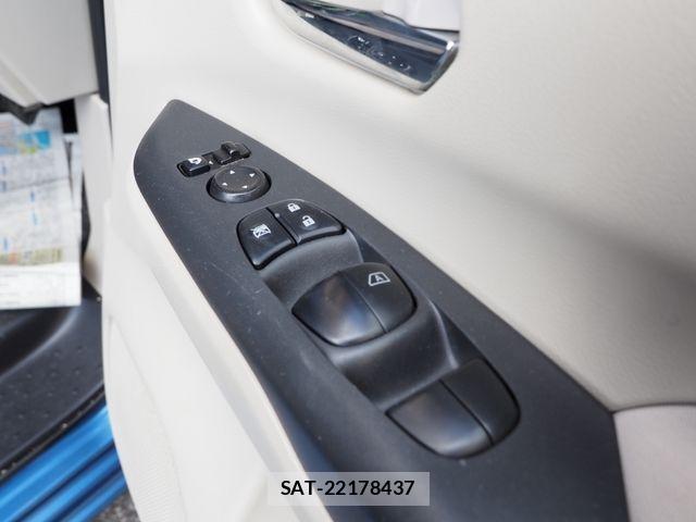 Nissan SERENA 2017-11 8337773-10