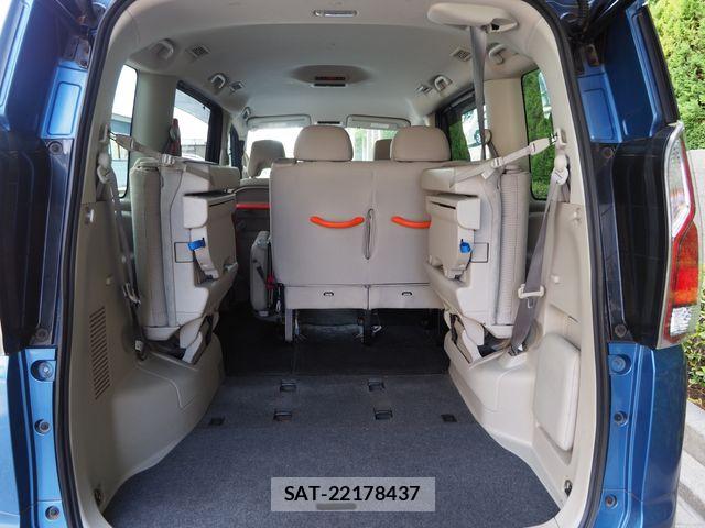 Nissan SERENA 2017-11 8337773-16