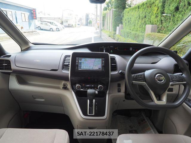 Nissan SERENA 2017-11 8337773-1