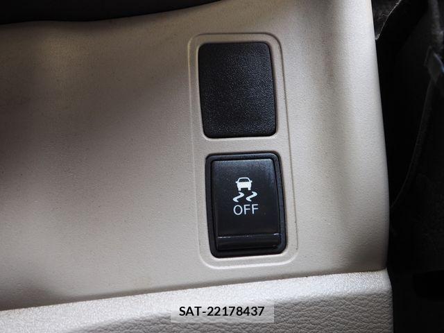 Nissan SERENA 2017-11 8337773-8