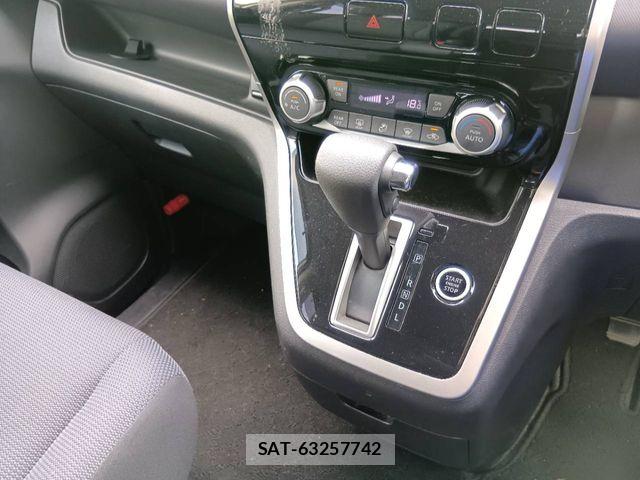 Nissan SERENA 2017-07 8337771-9