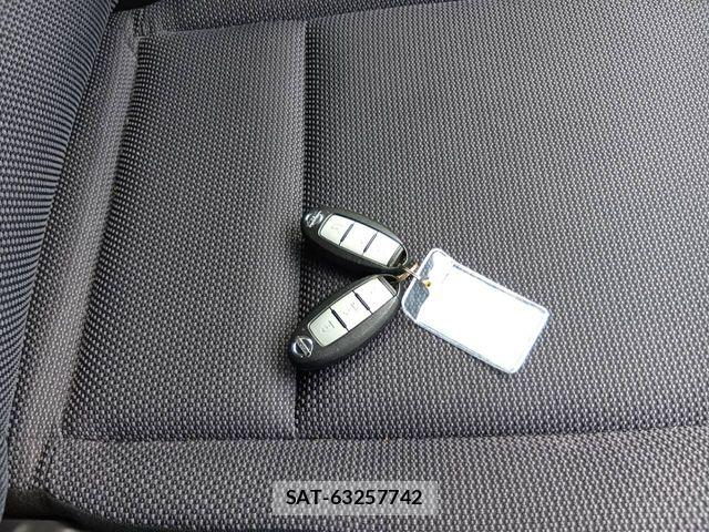 Nissan SERENA 2017-07 8337771-10