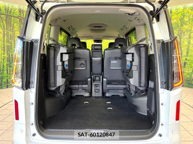Nissan SERENA 2023-05 8337756-9