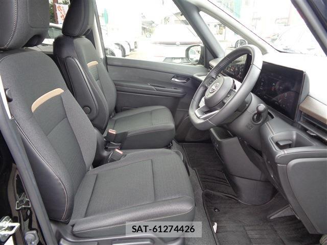 Nissan SERENA 2024-01 8334489-18