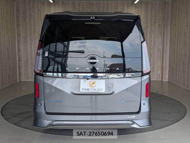Nissan SERENA 2023-04 8334488-18
