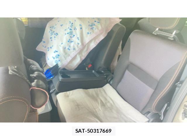 Nissan SERENA 2009-03 8337772-13