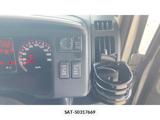 Nissan SERENA 2009-03 8337772-17