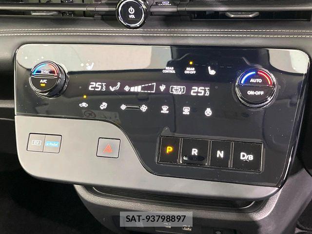 Nissan SERENA 2024-02 8335026-5