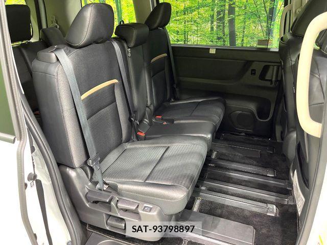 Nissan SERENA 2024-02 8335026-8
