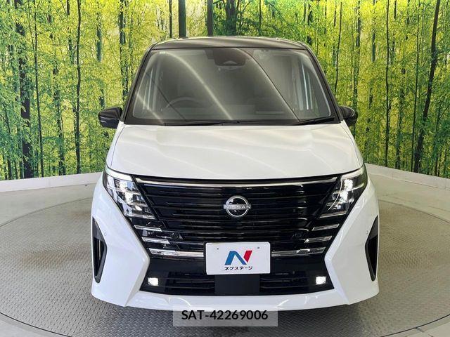 Nissan SERENA 2025-11 8337748-15