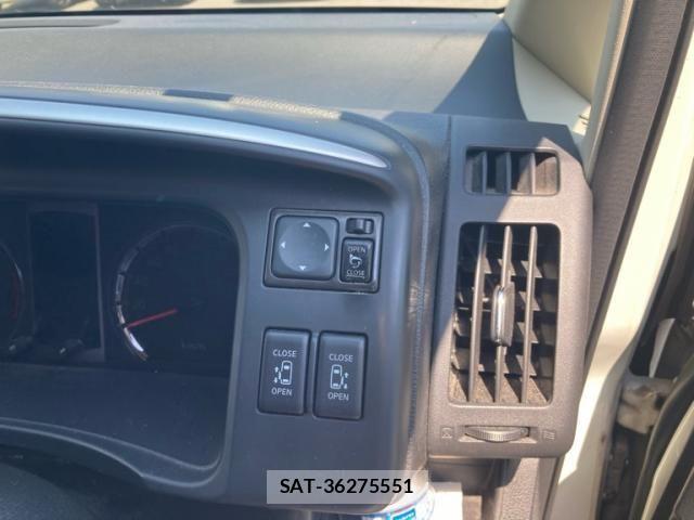 Nissan SERENA 2010-02 8337775-15