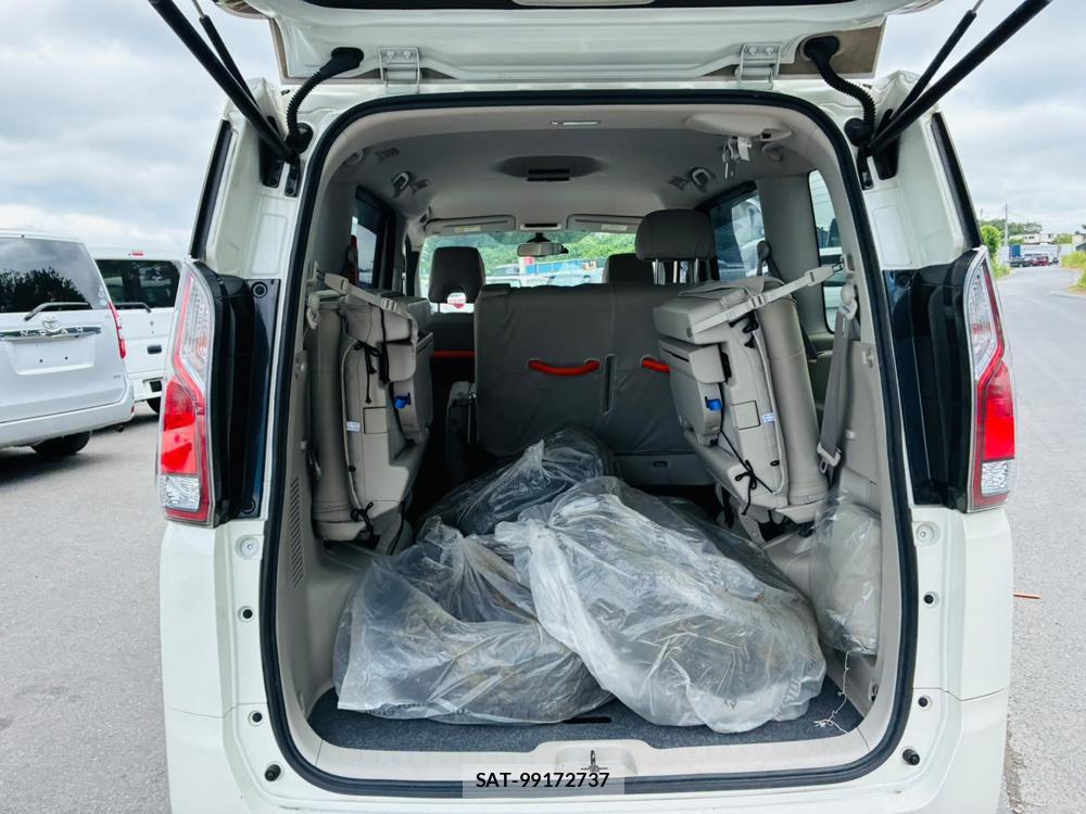 Nissan SERENA 2019-06 8168346-24