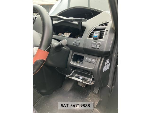 Nissan SERENA 2012-02 8337778-14