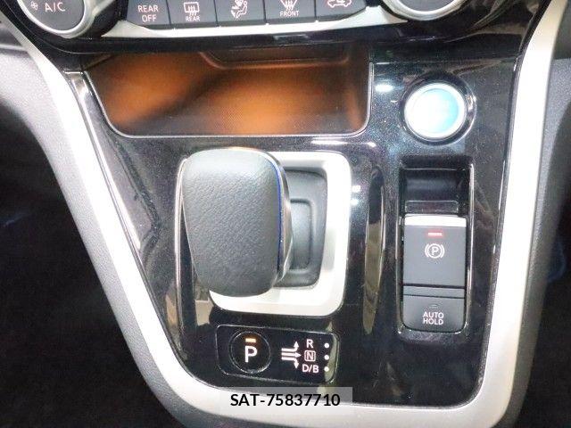 Nissan SERENA 2019-05 8334511-21