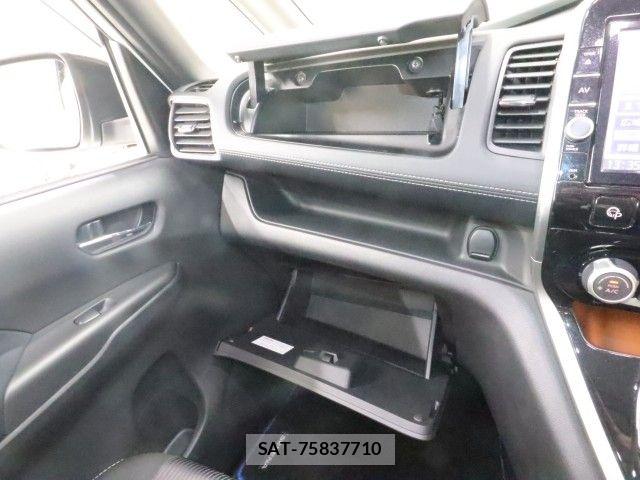Nissan SERENA 2019-05 8334511-27