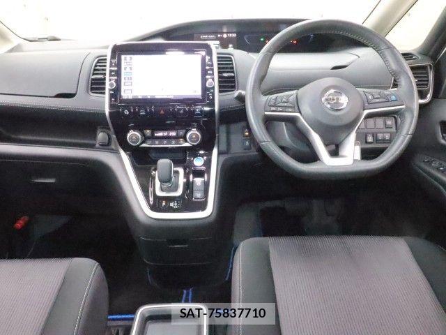 Nissan SERENA 2019-05 8334511-2