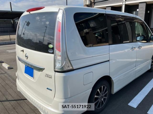 Nissan SERENA 2011-07 8337780-11