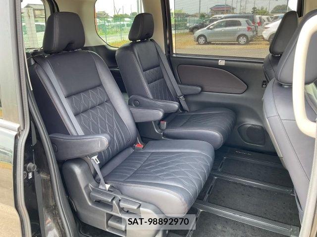 Nissan SERENA 2019-12 8326465-11