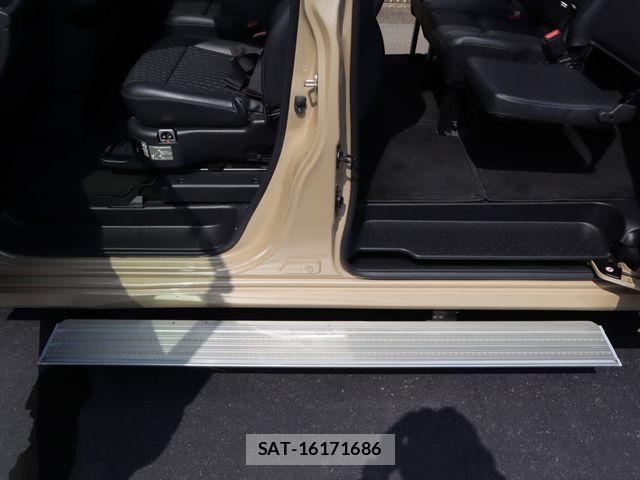 Nissan SERENA 2023-02 8337753-5