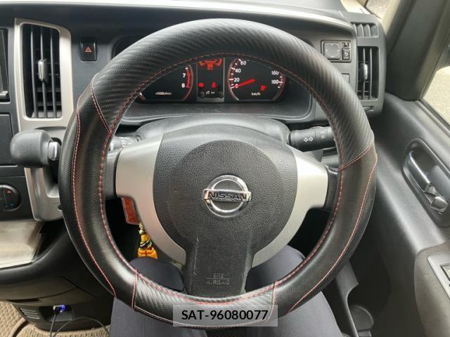 Nissan SERENA 2009-03 8337774-15