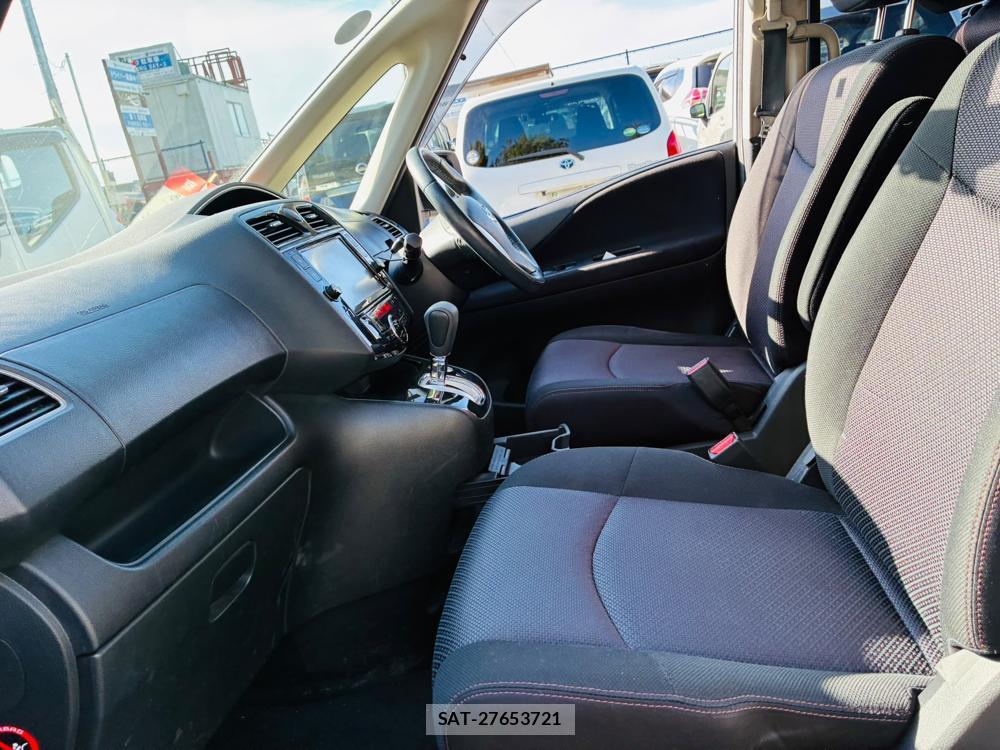 Nissan SERENA 2013-07 8199212-10