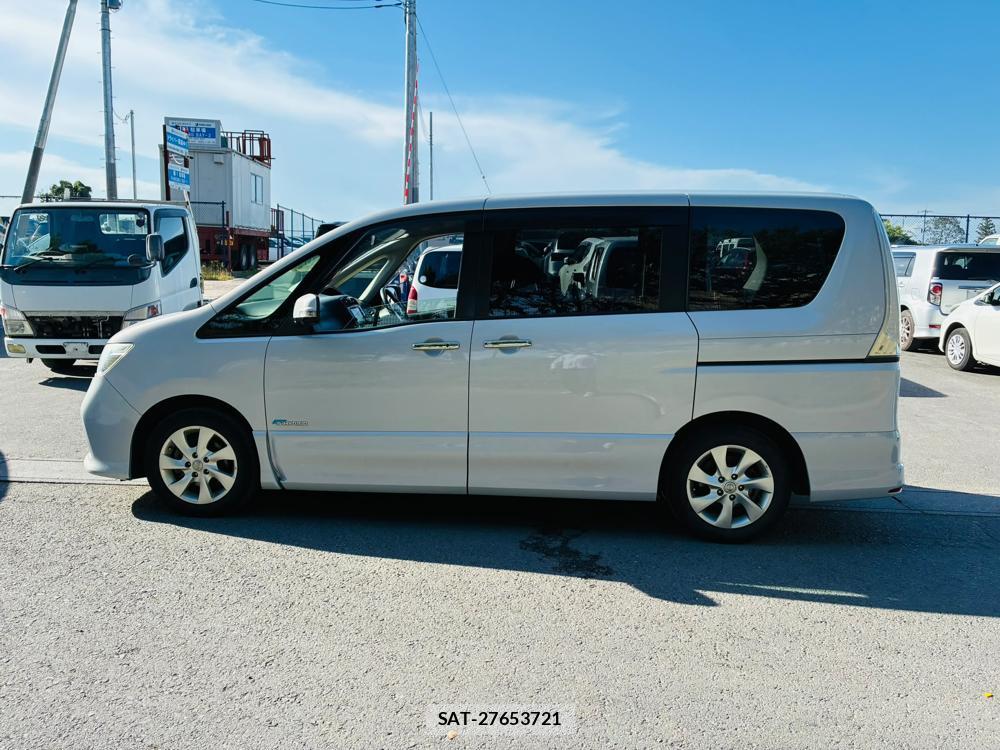 Nissan SERENA 2013-07 8199212-1
