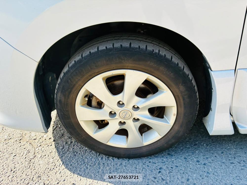 Nissan SERENA 2013-07 8199212-28