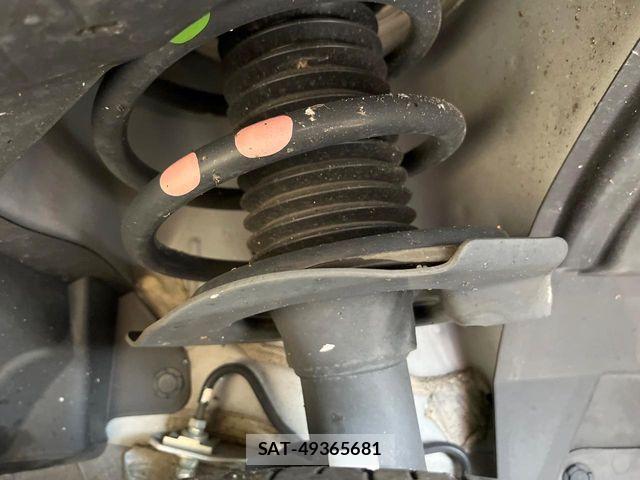 Nissan SERENA 2021-10 8355548-9
