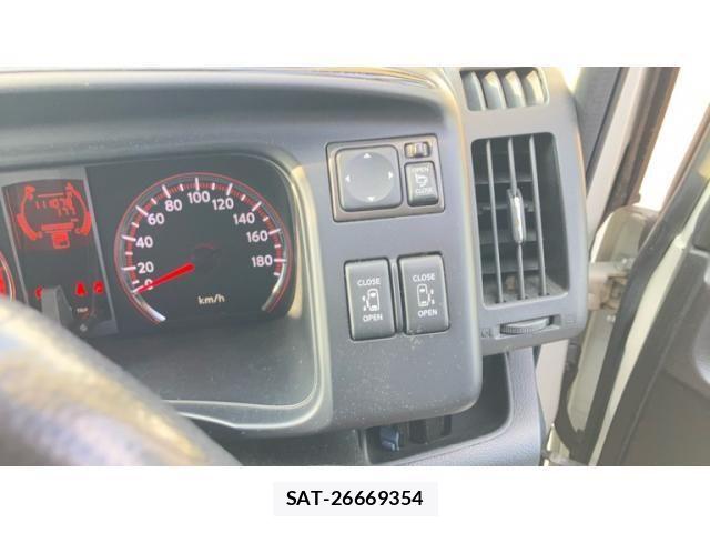 Nissan SERENA 2009-07 8355559-8