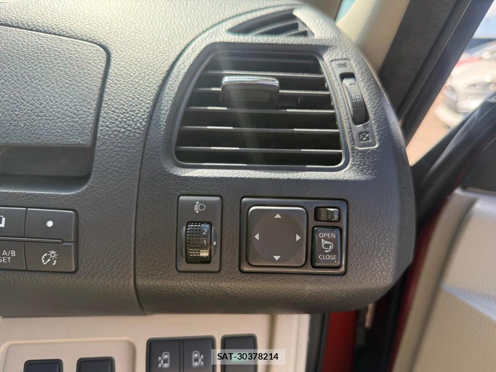 Nissan SERENA 2014-11 1218360-18