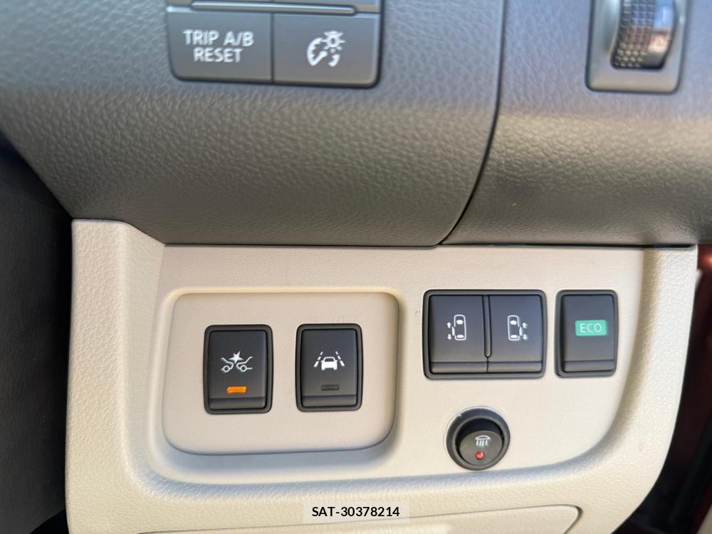 Nissan SERENA 2014-11 1218360-19