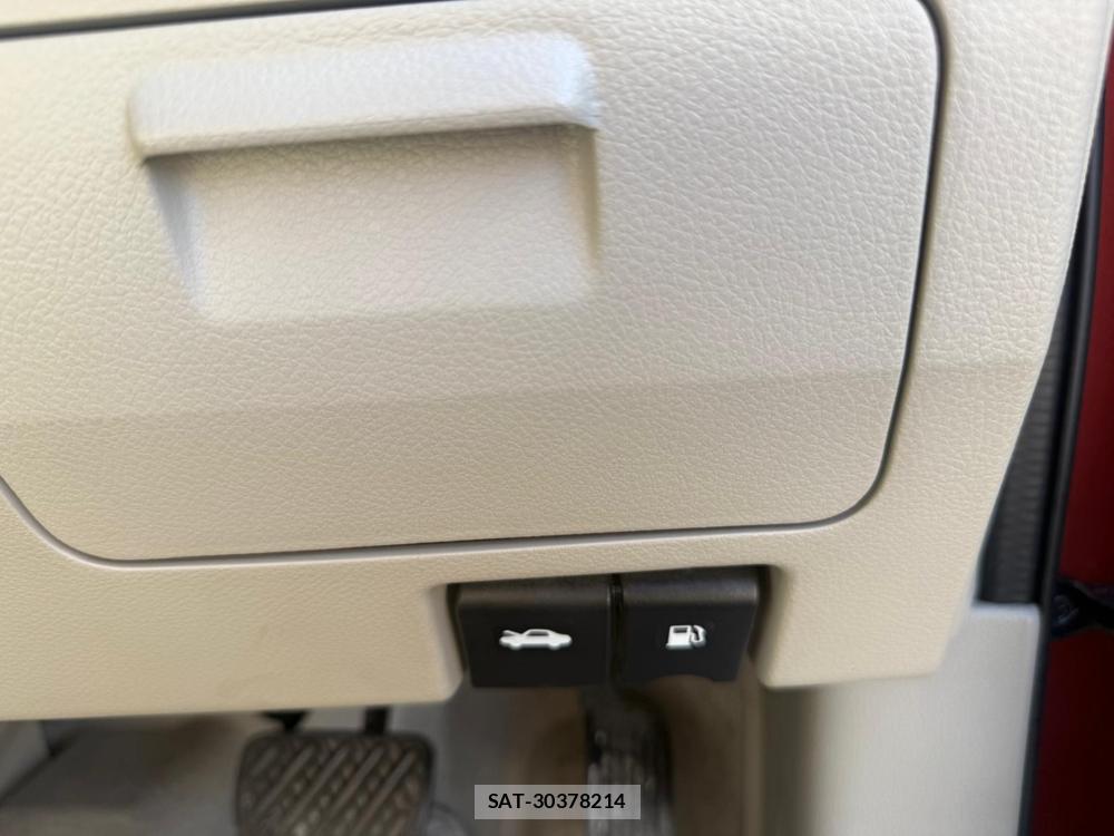 Nissan SERENA 2014-11 1218360-22