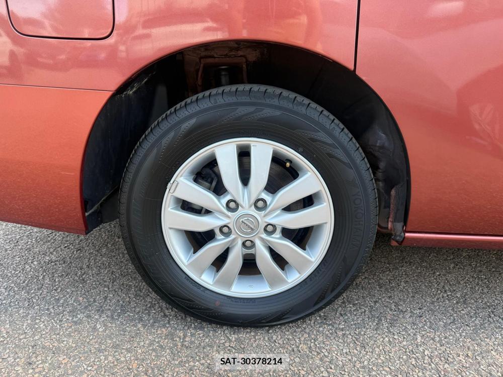 Nissan SERENA 2014-11 1218360-42