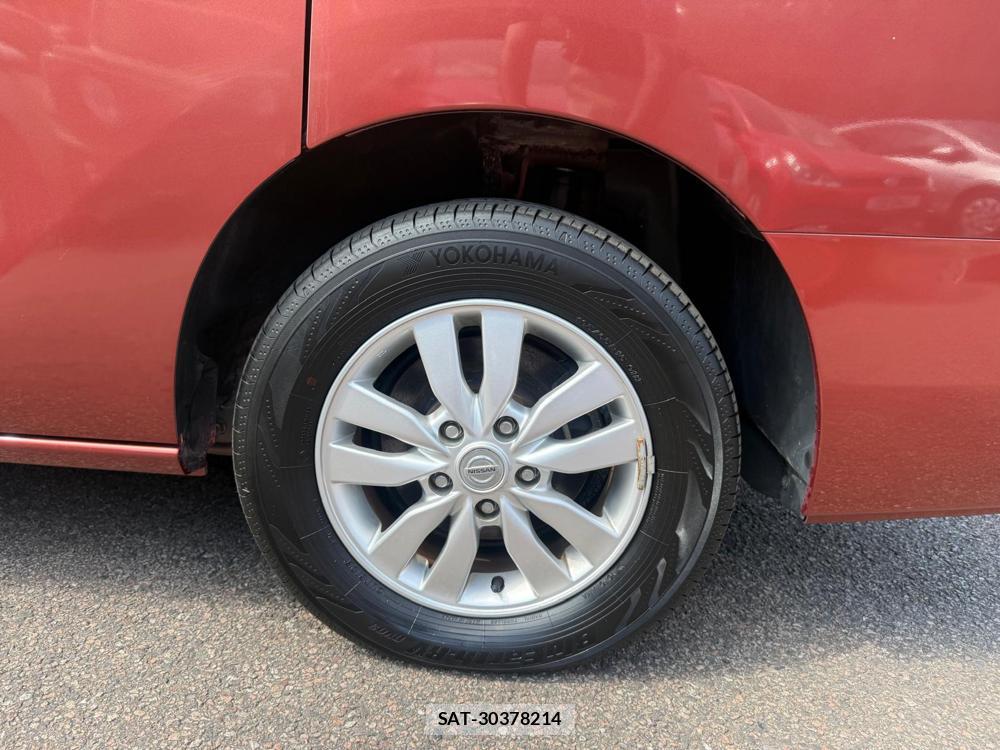 Nissan SERENA 2014-11 1218360-45