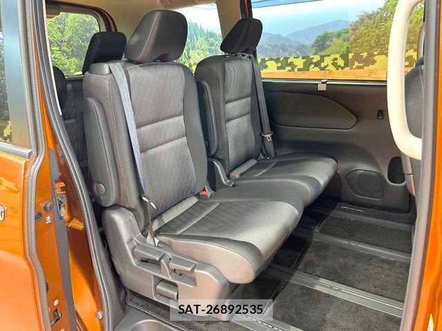 Nissan SERENA 2022-04 8355551-8