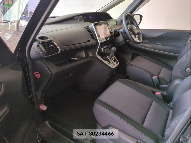 Nissan SERENA 2017-07 8355556-2