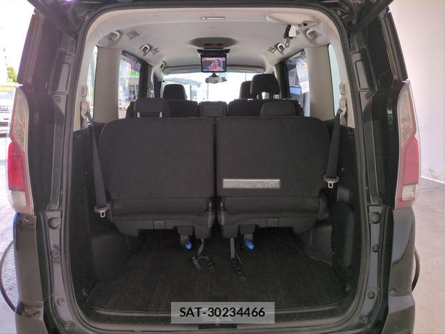 Nissan SERENA 2017-07 8355556-6