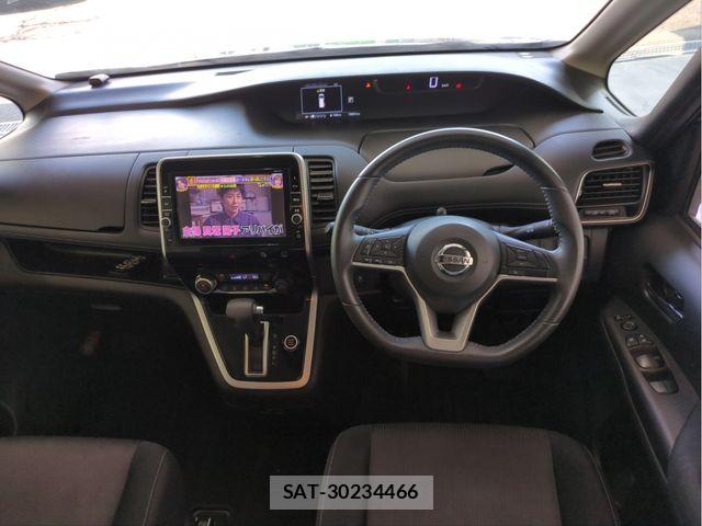 Nissan SERENA 2017-07 8355556-7