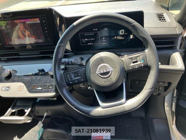 Nissan SERENA 2023-06 8355549-12