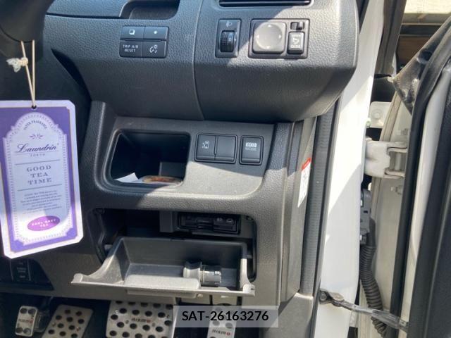 Nissan SERENA 2011-08 8355562-9