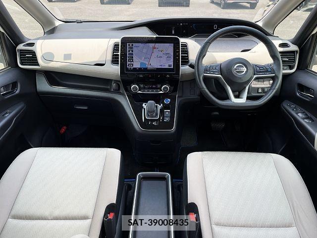 Nissan SERENA 2022-10 8355552-1
