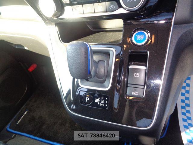 Nissan SERENA 2022-02 8368579-18