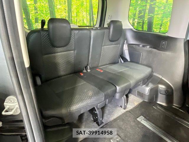 Nissan SERENA 2022-03 8368583-8