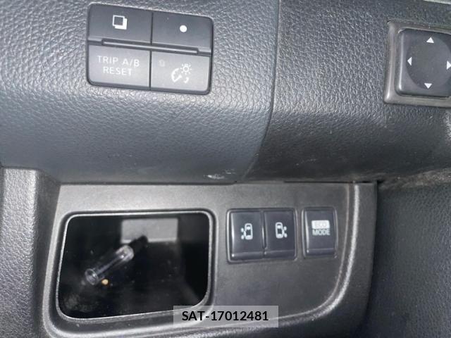 Nissan SERENA 2011-02 8368595-17