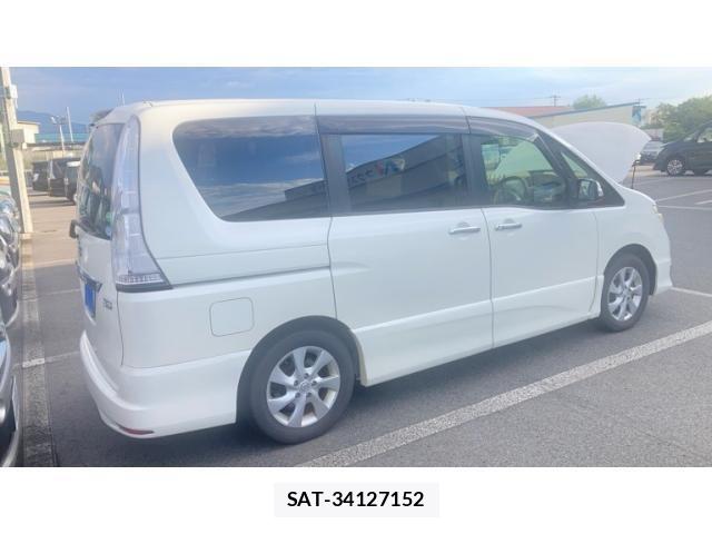 Nissan SERENA 2016-01 8368592-9