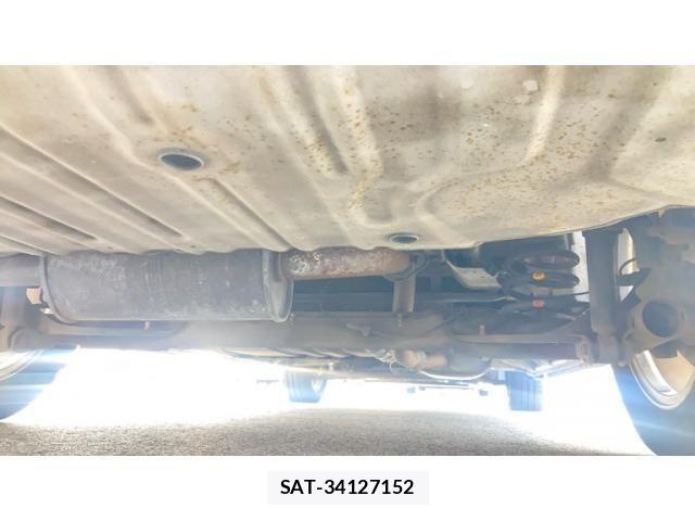 Nissan SERENA 2016-01 8368592-12