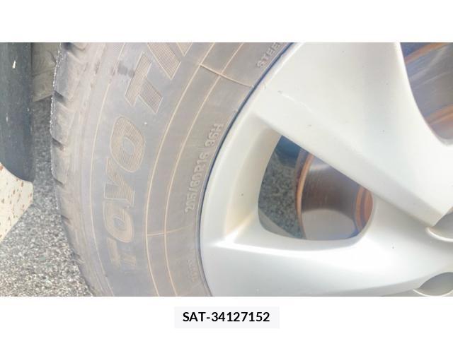 Nissan SERENA 2016-01 8368592-6