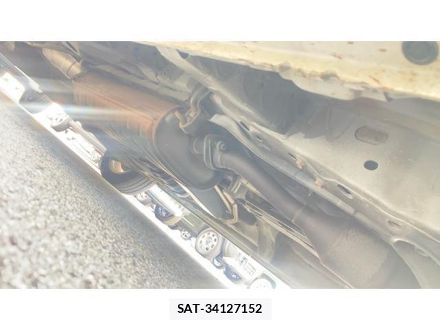Nissan SERENA 2016-01 8368592-7